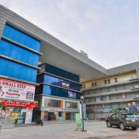 Oyo Hotel Apple Inn 수라트 외부 사진