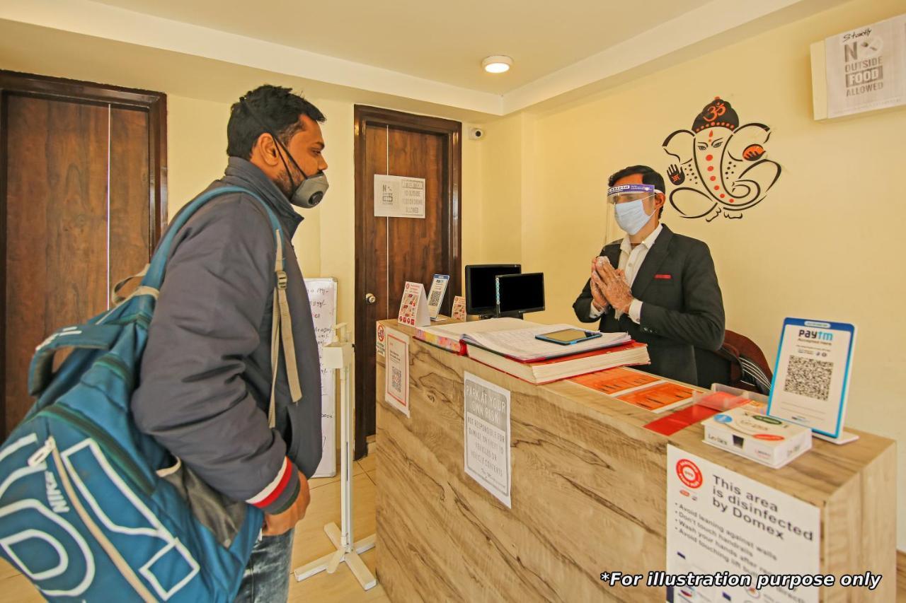 Oyo Hotel Apple Inn 수라트 외부 사진