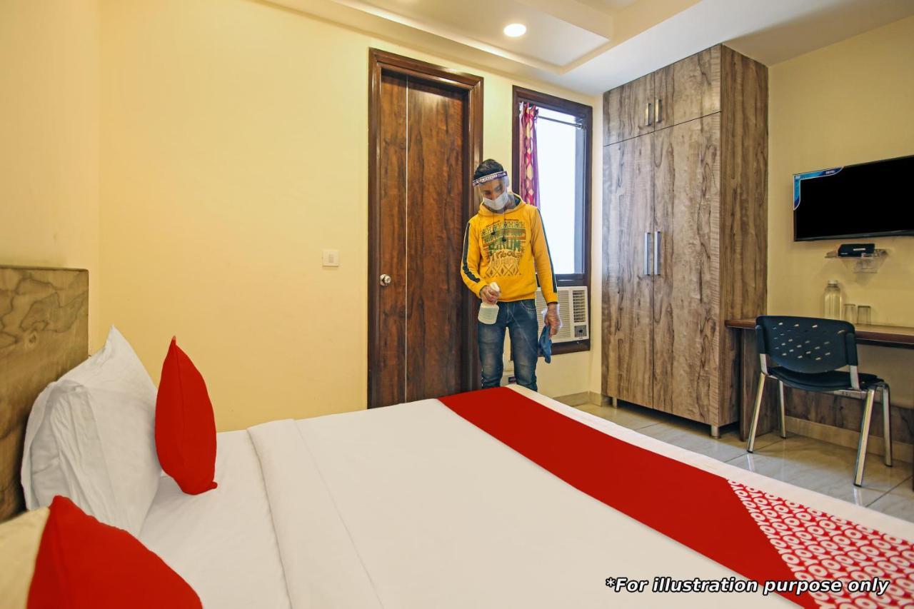 Oyo Hotel Apple Inn 수라트 외부 사진